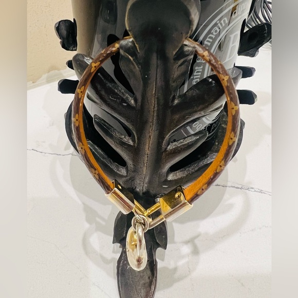 100 % Autentic Louis vuitton crazy in lock bracelet. - Picture 3 of 7